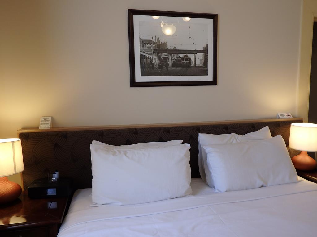The Glenferrie Hotel Готорн Екстер'єр фото